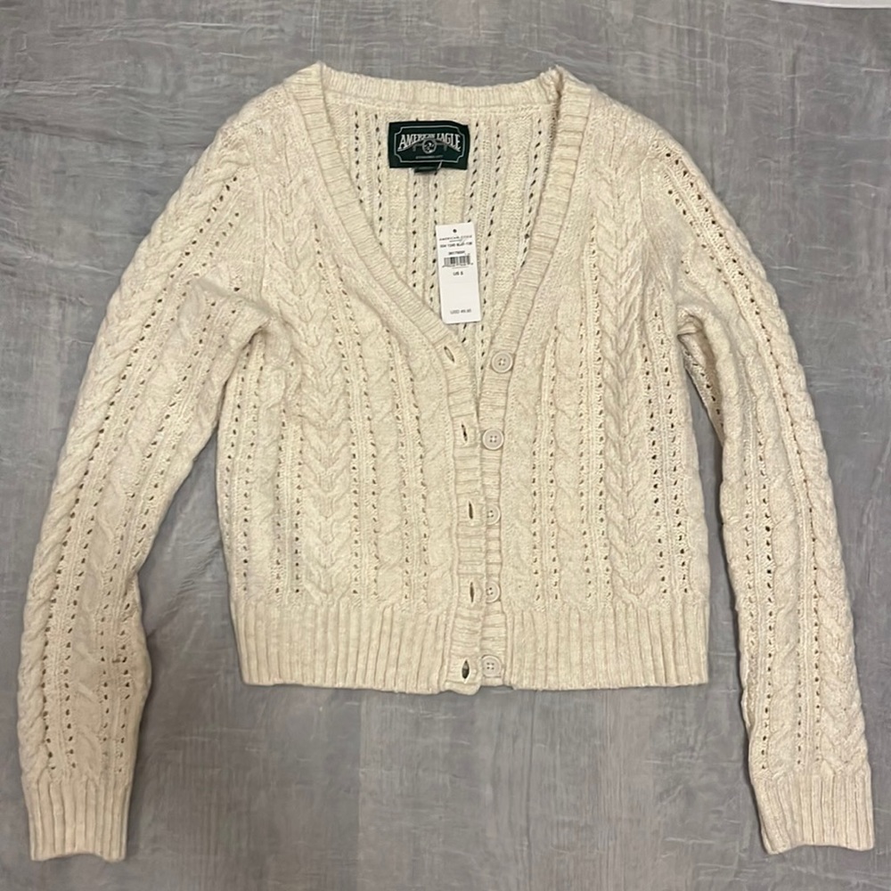 American eagle sweater